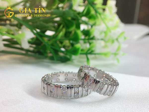 Nhẫn cưới Moissanite