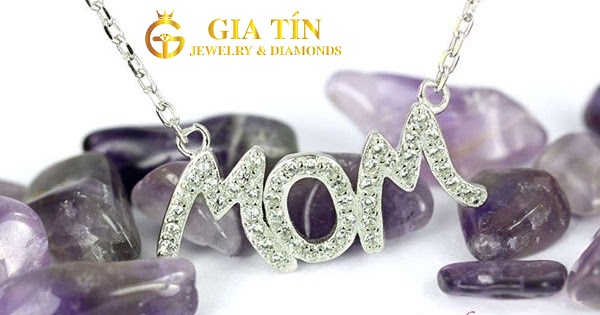 tặng dây chuyền bạc có ý nghĩa gì
